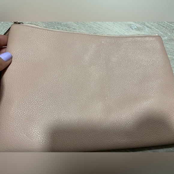 Kate Spade Large Leather Pouch/Clutch in Very Good Condition - Picture 5 of 8